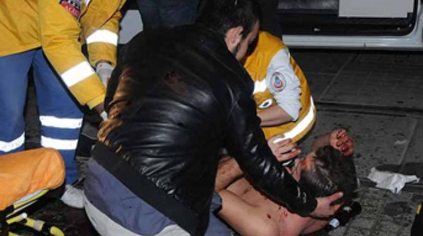 Beyoğlu’nda laf atma kavgası kanlı bitti