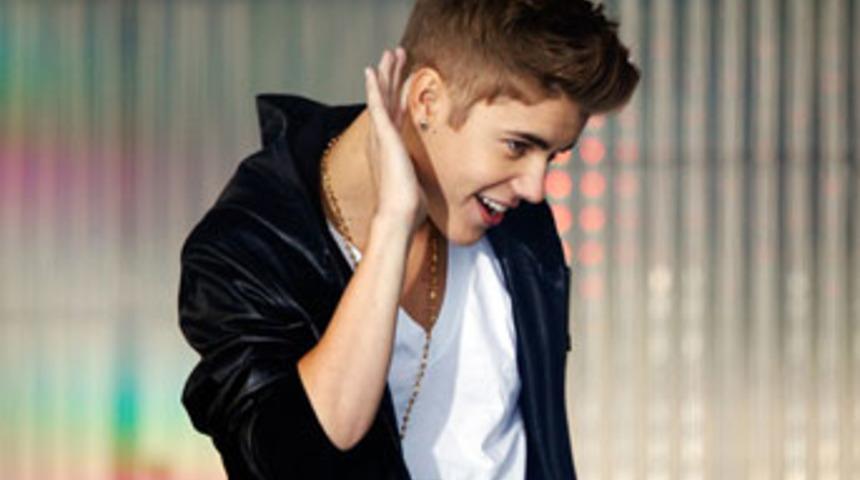 Bieber&rsquo;in Ferrari&rsquo;sini &ccedil;ekerken &ouml;ld&uuml;