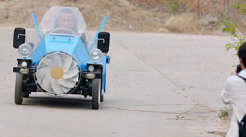 R&uuml;zgar enerjisiyle &ccedil;alışan araba icat etti