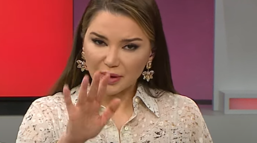 'Kızım üvey babasıyla birlikte' dedi! Esra Ezmeci duyduklarına inanamadı! 'Yatak odasındaki ses kaydı...'