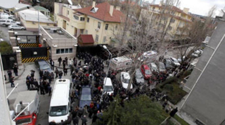 Büyükelçilikteki patlamadan ilk görüntüler