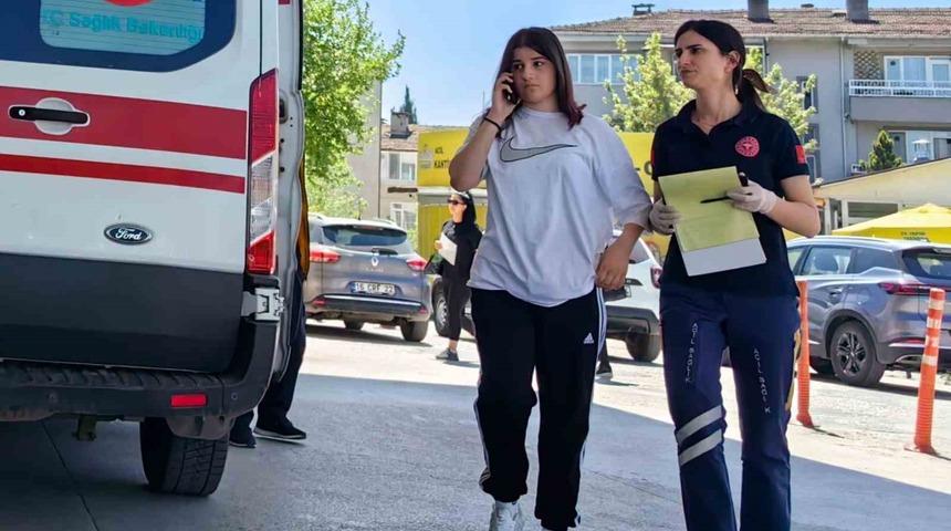 Bursa’da otomobilin çarptığı bisikletli kız yaralandı