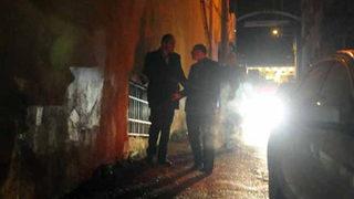 Vekilden polise fırça