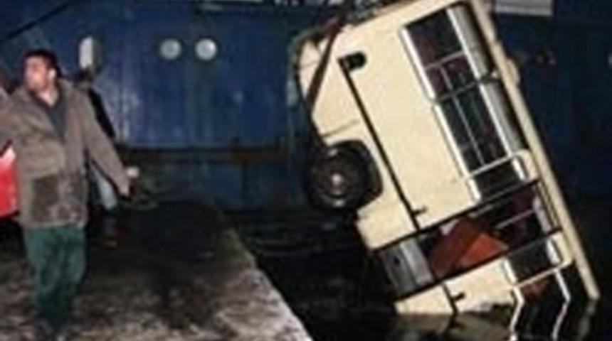 Minübüsü iterek çalıştırdılar ama..