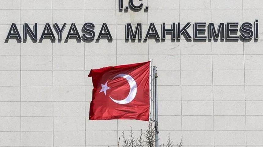 Resmi Gazete'de yayımlandı! Anayasa Mahkemesi Başkanvekilliğine Basri Bağcı seçildi