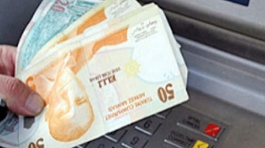 ATM’den para çekerken dikkat