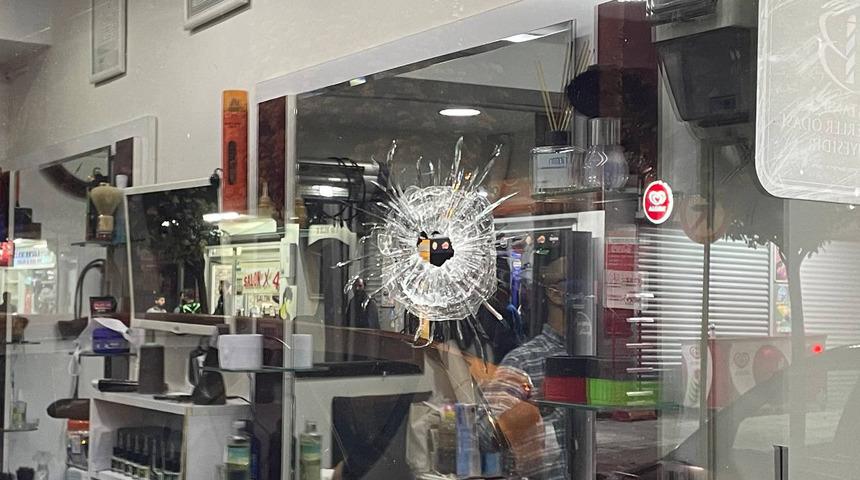 Bağcılar'daki silahlı saldırıda motosikletteki 2 kişi yaralandı