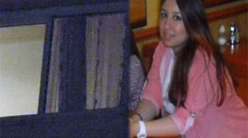 Karşılık bulamayınca atladı