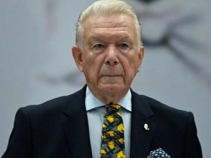 Metin Akpınar’ın kızı “Ablamın babası da ünlü bir gazeteci” dedi! Uğur Dündar'ın kızı olduğu söylenen isim ortaya çıktı: 'Manken gibi bir kadın' G3