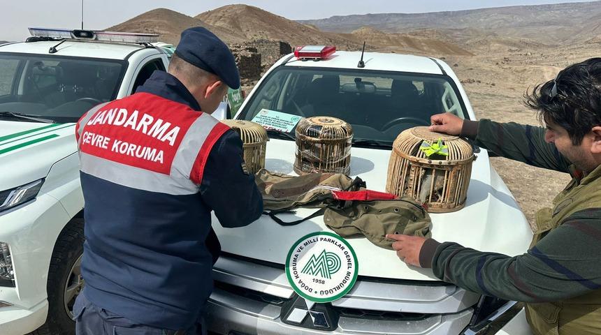 Kars'ta keklik avlayan 2 kişiye 57 bin 406 lira ceza kesildi