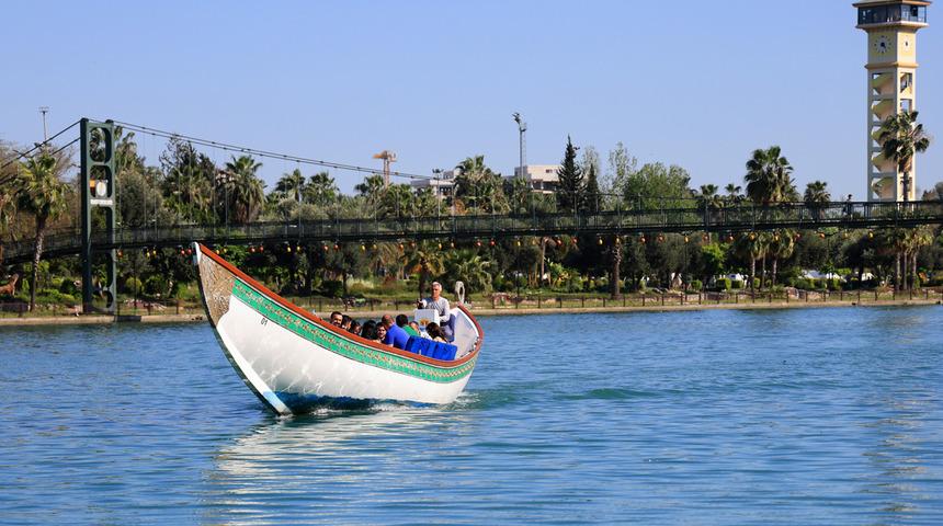 'Fiyatı sudan biraz pahalı! Yurt dışına gidemiyorlarsa buraya gelsinler' 12 TL'ye b&uuml;y&uuml;k keyif 'Sanki Venedik'teyiz'