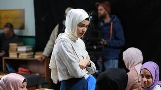 Kızıl Goncalar'ın Feyza'sı Zehra Kelleci'nin gerçek hayattaki hali gündem oldu! Sadi baban görmesin