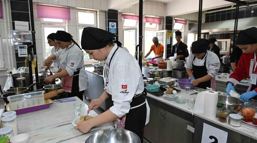 Gastronomi Festivali ve Yemek Yarışması’nın Ege Bölge Finali Denizli’de yapıldı