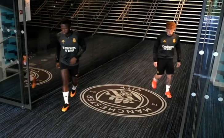 Şampiyonlar Ligi'nde Manchester City ile karşılaşacak Real Madrid'de oyuncuların sahaya çıkarken yaptıkları gündem oldu! G3