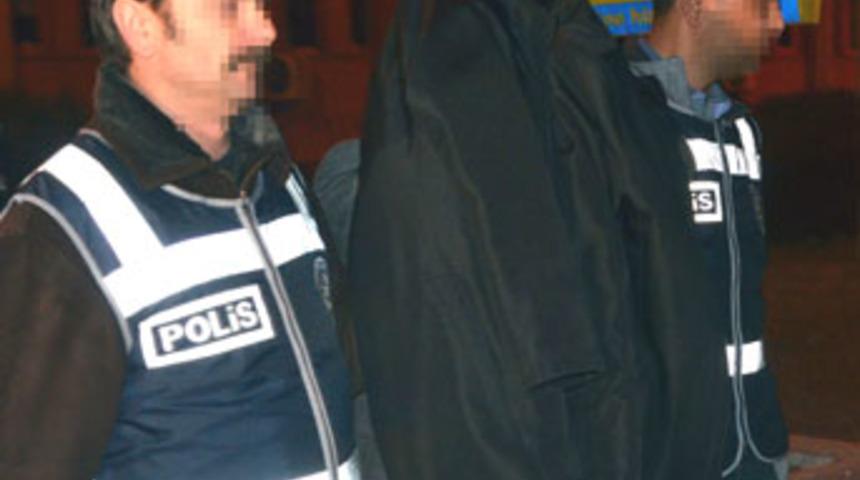 &Ouml;ğretmen &ouml;ğrencisini tacizden tutuklandı