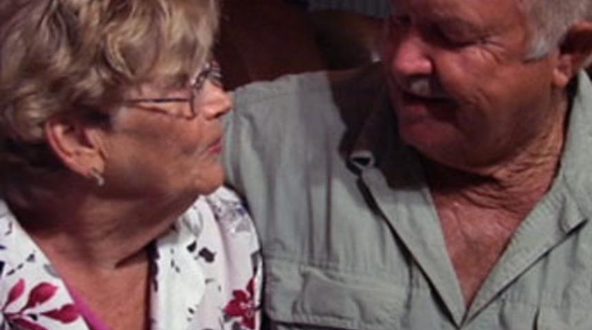 Karısı i&ccedil;in sokaklarda b&ouml;brek arıyor!