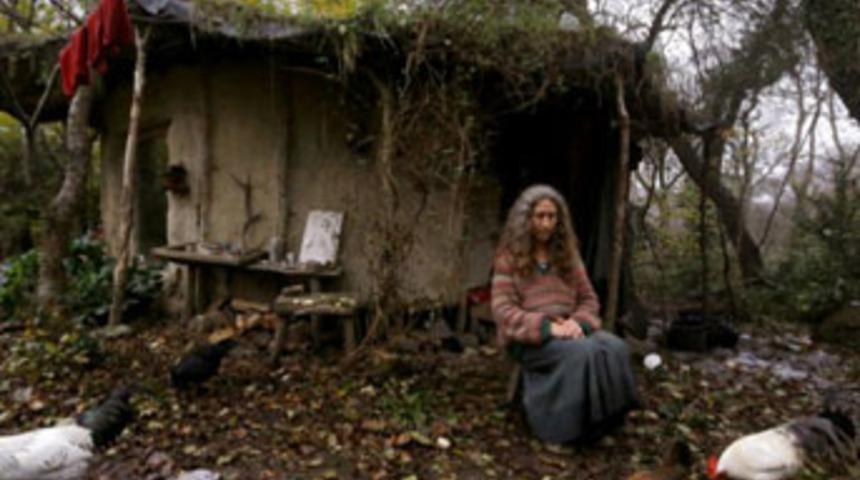 Hobbitler gibi yaşıyor!