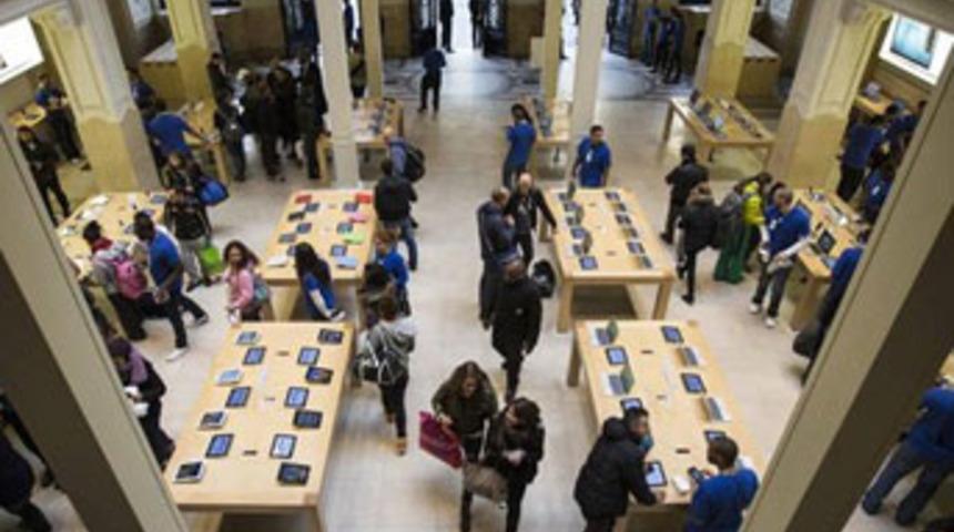 Apple Store’da yeni yıl soygunu!