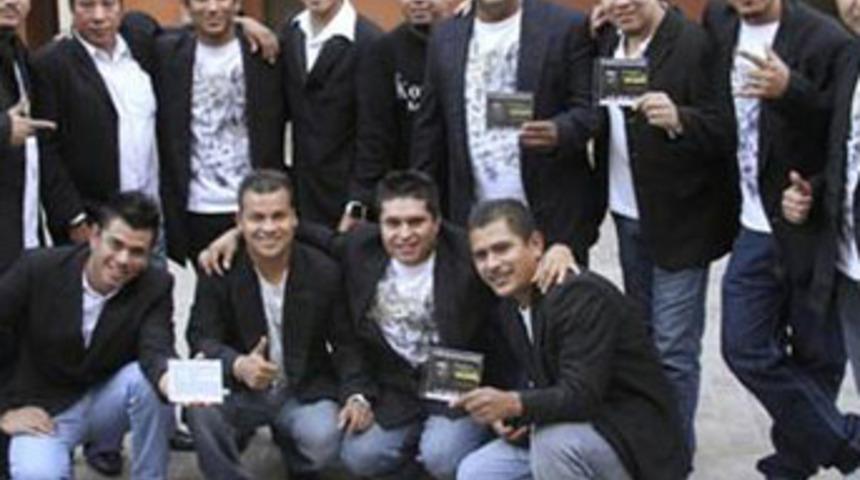 17 müzisyene infaz!