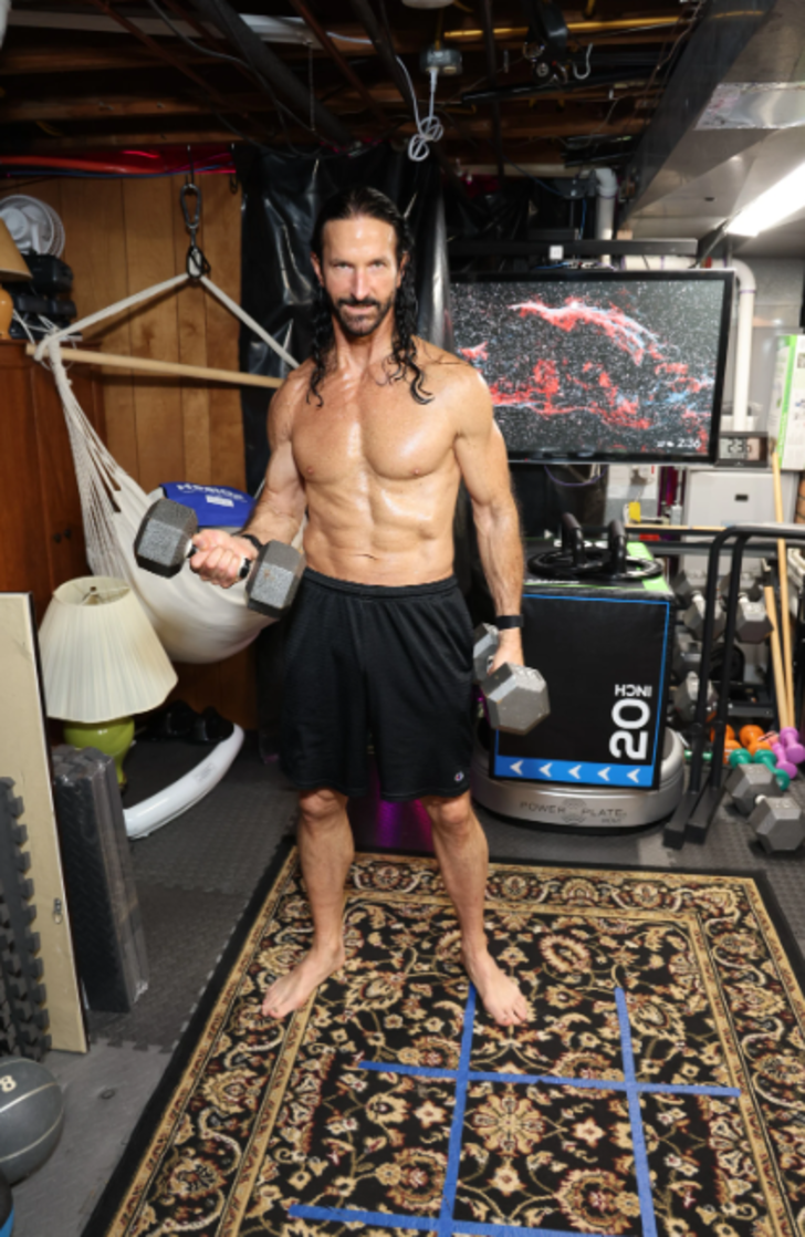 Yaşlanmayı resmen tersine çevirdi! "61 yaşındayım ama 38 yaşında birinin vücuduna sahibim" G3