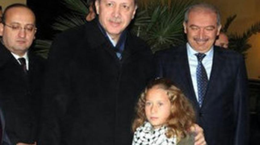 Başbakan o kızla görüştü