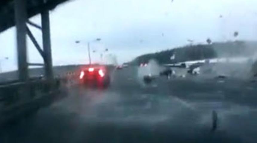 Rusya&rsquo;daki u&ccedil;ak kazasının g&ouml;r&uuml;nt&uuml;leri &ccedil;ıktı