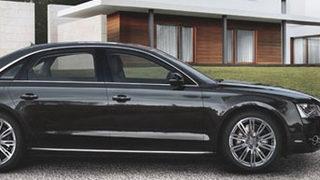 Öğrenci harçlarıyla rektöre lüks araba