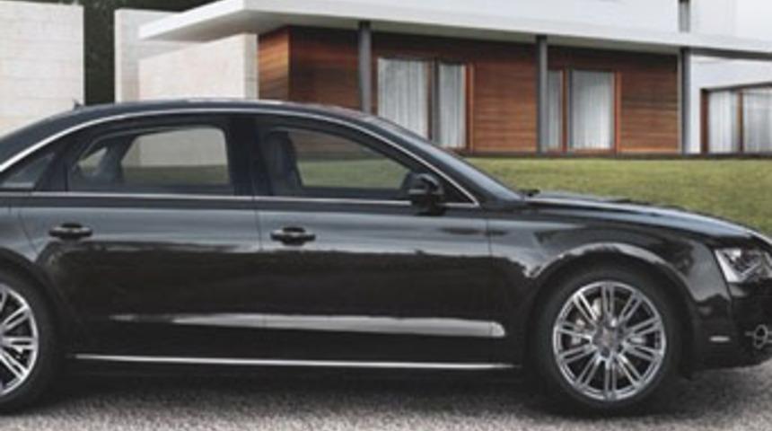 Öğrenci harçlarıyla rektöre lüks araba