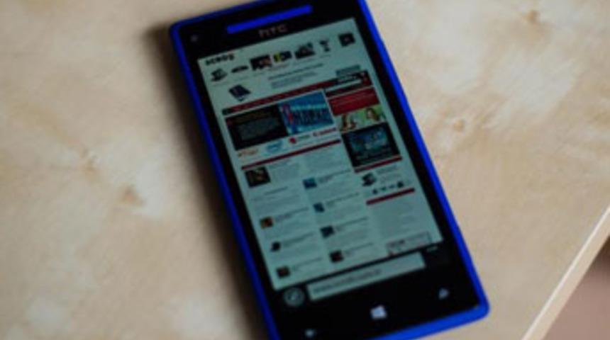 Windows Phone uygulama sayısını ikiye katladı