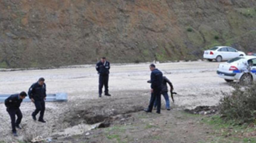 Hatay'da, Suriyeliler polisle &ccedil;atıştı