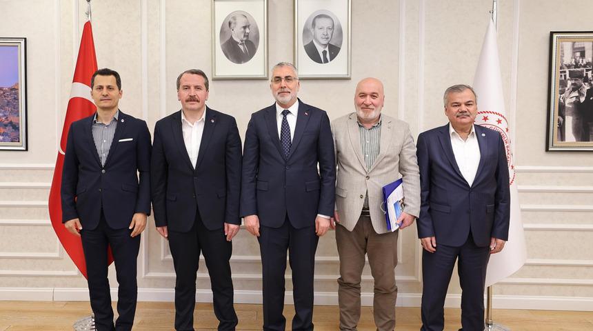 Bakan Işıkhan'dan Memur Sen heyetiyle görüşme! Gündem kamu çalışanlarının hakları