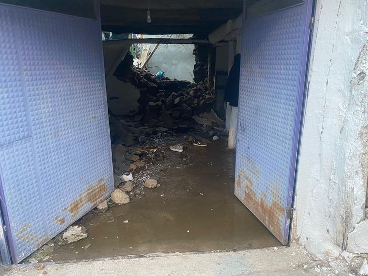 Tokat'ta 5.6 büyüklüğünde deprem! Samsun, Sivas, Kayseri, Çorum'da da hissedildi: Bölge beşik gibi, çok sayıda artçı meydana geldi: Tokat ve Yozgat'ta eğitime ara verildi (AFAD-Kandilli son depremler) G1