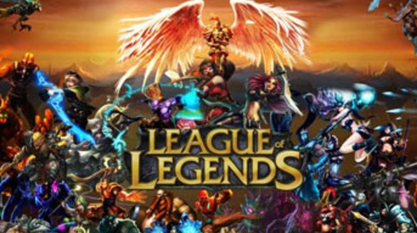 Oyuncu kızlardan League of Legends görselleri