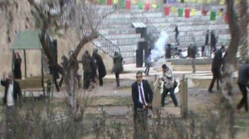 'Silaha yeltenseydim gözünün ortasından...'