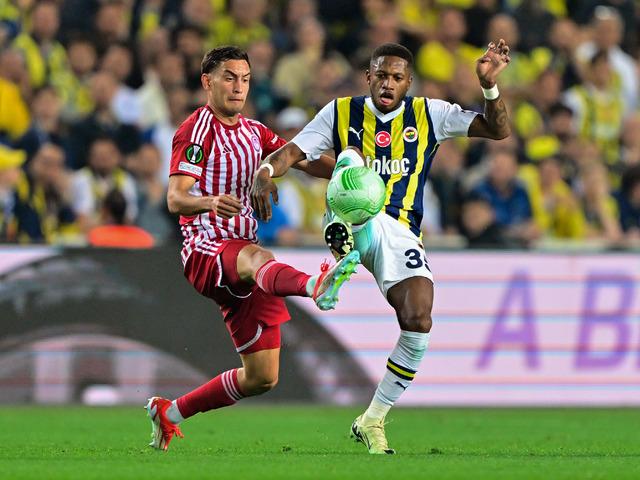 SON DAKİKA: Yarı final olmadı! Fenerbahçe Olympiakos'a penaltılarda mağlup olarak Konferans Ligi'ne veda etti