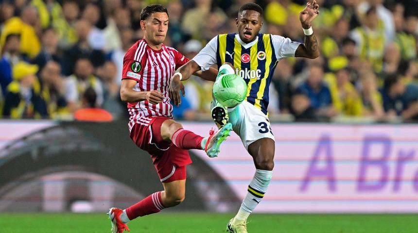 SON DAKİKA: Yarı final olmadı! Fenerbahçe Olympiakos'a penaltılarda mağlup olarak Konferans Ligi'ne veda etti