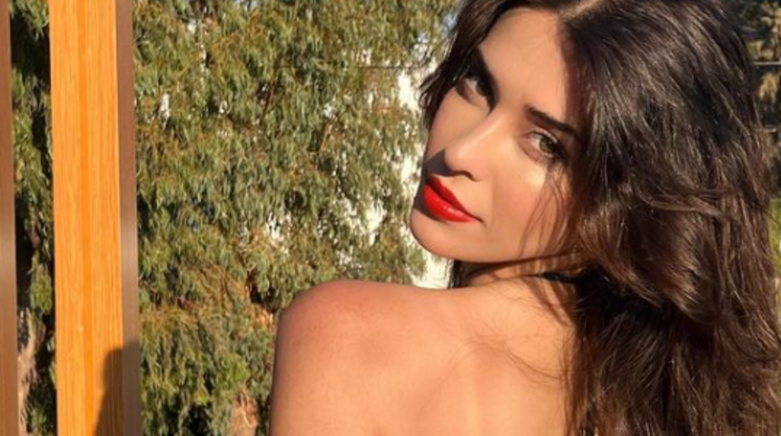 Ünlü futbolcu ile aşk yaşamıştı! Devrim Özkan son pozlarıyla olay oldu! Dövmesi dikkat çekti