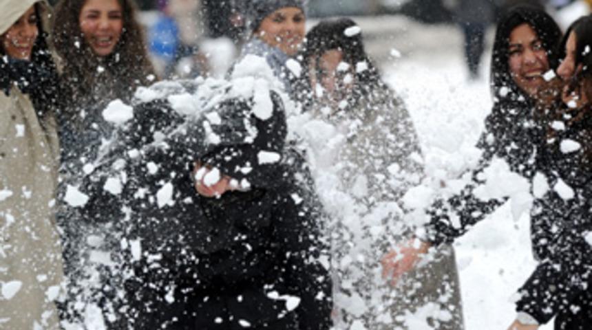 Marmara'ya kar geliyor!
