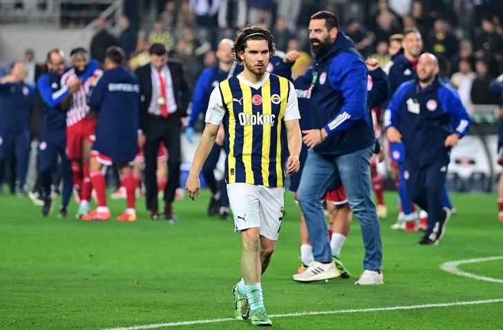 Fenerbahçe'nin Olympiakos'a İstanbul'da elenmesi sonrası Yunanlar haddini aştı! Ünlü gazeteden skandal başlık: "Konstantinopolis..." G1