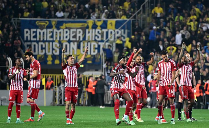 Fenerbahçe'nin Olympiakos'a İstanbul'da elenmesi sonrası Yunanlar haddini aştı! Ünlü gazeteden skandal başlık: "Konstantinopolis..." G5