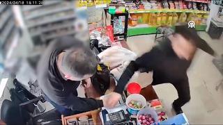 Tokat'ta meydana gelen 5,6 büyüklüğündeki deprem güvenlik kameralarına yansıdı! İşte o anlar