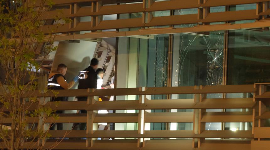 Yer: Şişli! Holding binasına silahla ateş açıldı