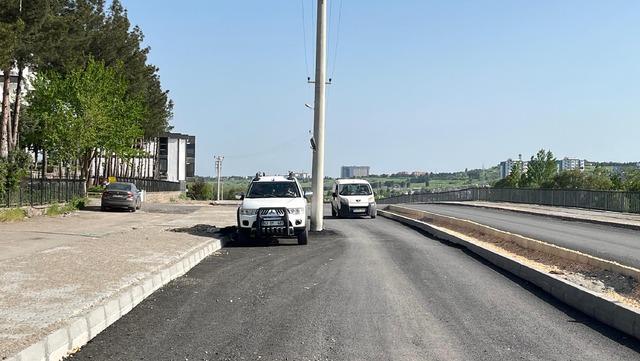 DIYARBAKIR-YOL-YAPIMINDA-ELEKTRIK-DIREKL_41848