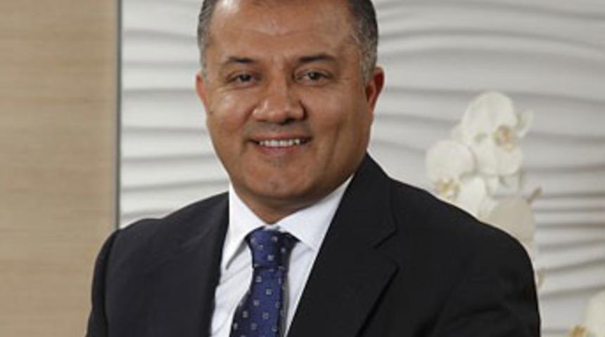 Y&ouml;netici personelini dinliyor