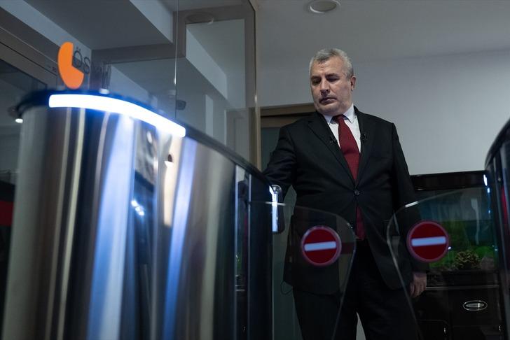 Dünyadan tamamen izole! İlk kez görüntülendi: Çizginin ötesine bir adım geçildiğinde dış dünyayla iletişim bitiyor, ÖSYM dışarıya çöp bile çıkartmıyor G4