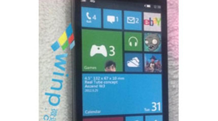 Ascend W2 Barcelona’da tanıtılacak