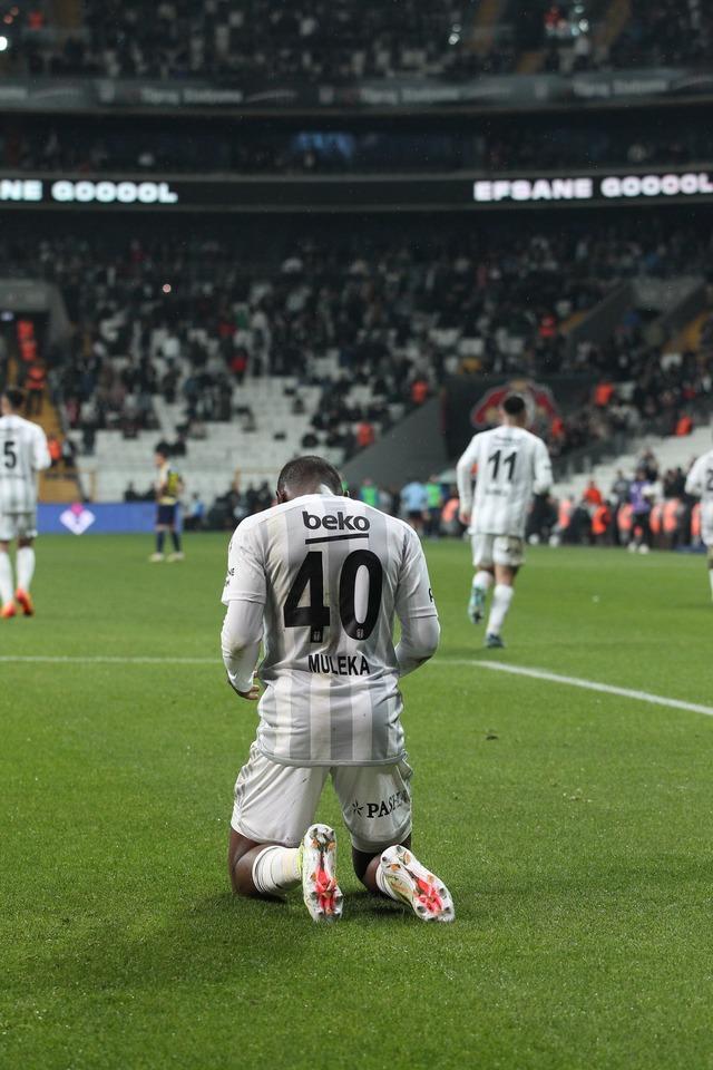 Beşiktaş haftalar sonra kazanmayı hatırladı! Fernando Santos'un ayrılığı siyah-beyazlılara yaradı... 640xauto