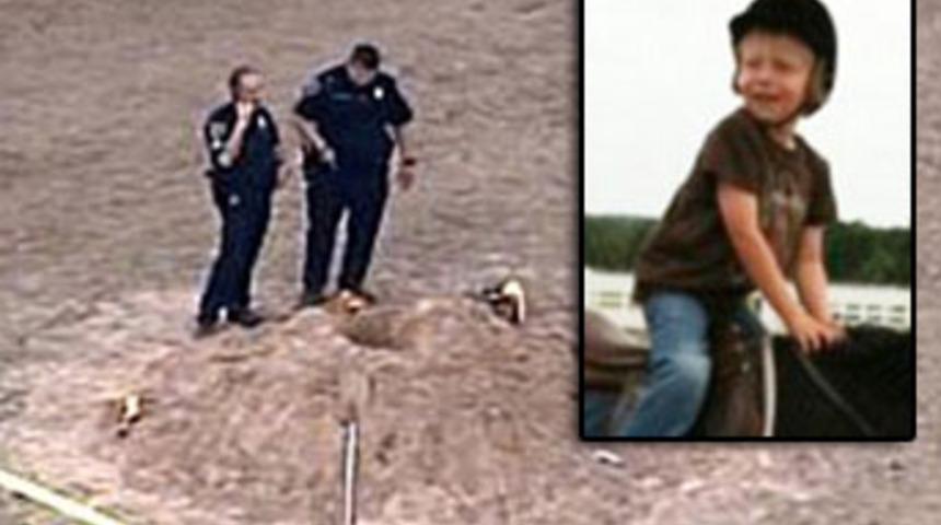 5 yaşındaki çocuk diri diri ağabeyini gömdü