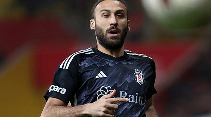 Beşiktaş'ta maç bitti kriz çıktı! Oyuna giremeyen Cenk Tosun direkt olarak soyunma odasına gitti...
