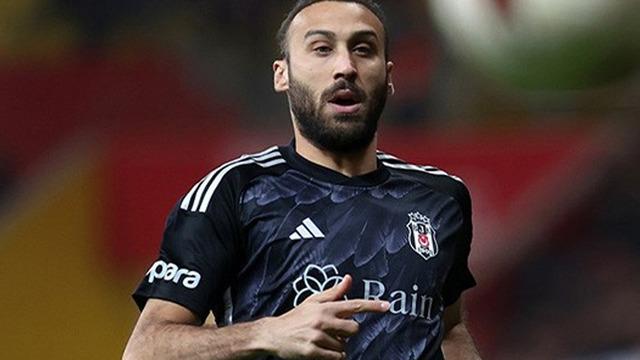 Beşiktaş'ta maç bitti kriz çıktı! Oyuna giremeyen Cenk Tosun direkt olarak soyunma odasına gitti...